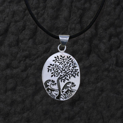  Oval Tree Pendant Necklace